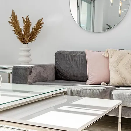 Ov5bb- Modern Family Flat, Lovely Views Apartment *