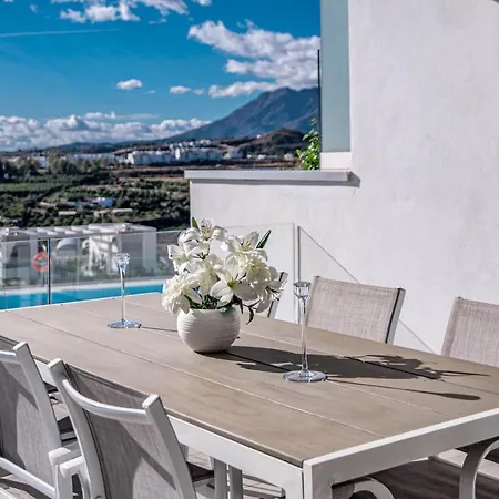 Apartment Ov5bb- Modern Family Flat, Lovely Views Estepona