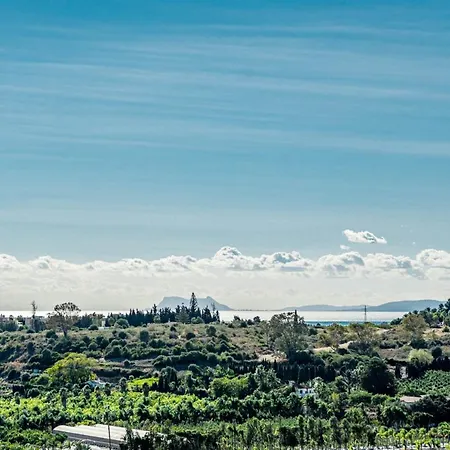 Ov5bb- Modern Family Flat, Lovely Views * Estepona