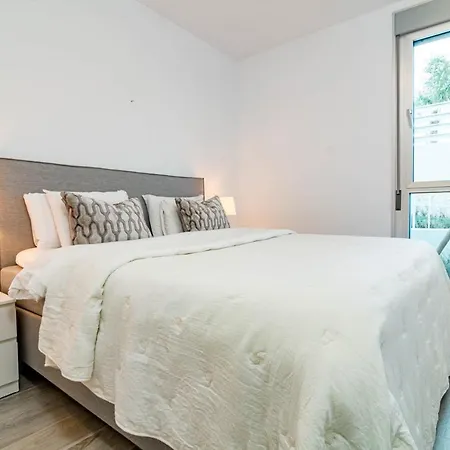 Ov5bb- Modern Family Flat, Lovely Views Apartment Estepona